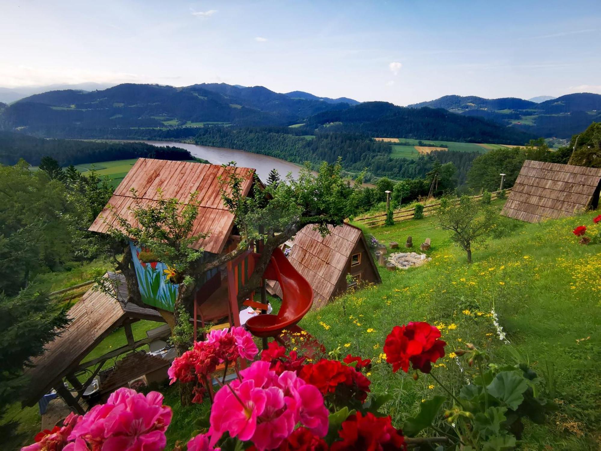 Glamping Mm Hotel Muta Kültér fotó